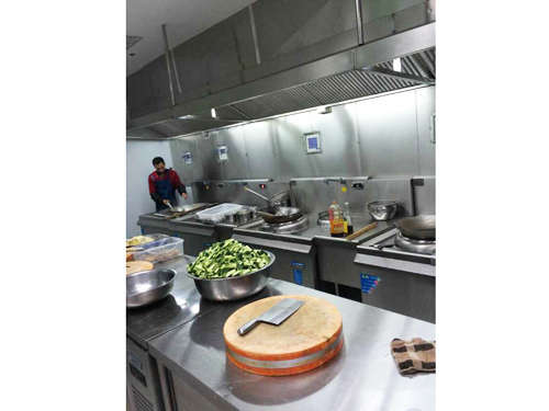 友祥廚具安裝過(guò)程